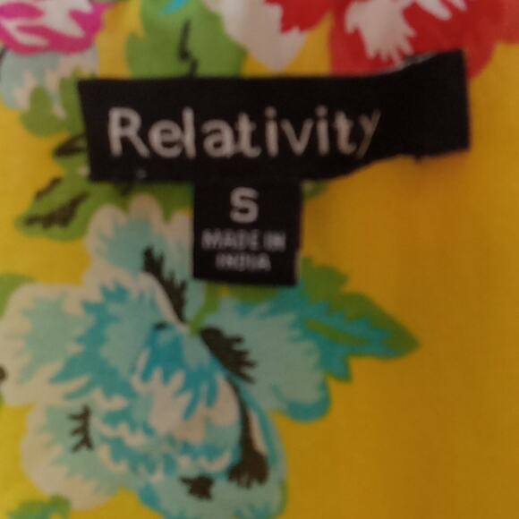 Relatively Women's Yellow Floral Summer Cape Sleeve. SIZE Small Bright Colorful - Picture 2 of 8